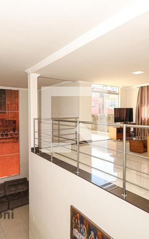 Casa à venda com 180m², 3 quartos e 6 vagas