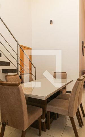 Casa à venda com 180m², 3 quartos e 6 vagas
