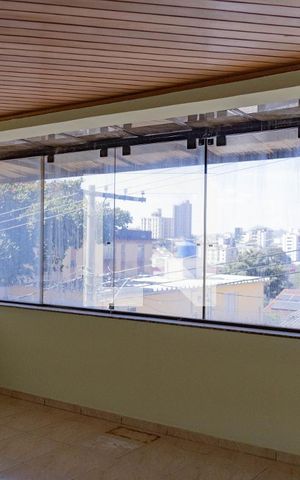Casa à venda com 155m², 4 quartos e 2 vagas Casa à venda com 155m², 4 quartos e 2 vagasSala 2