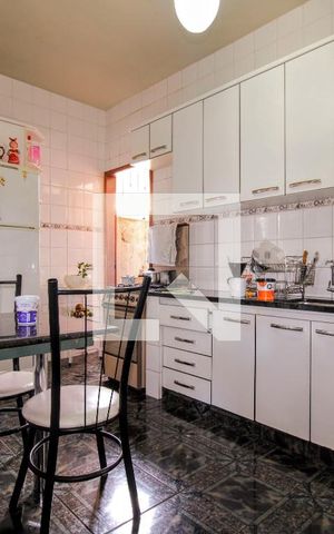 Casa à venda com 314m², 3 quartos e 3 vagas