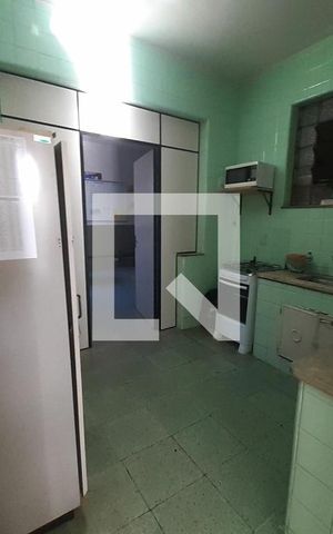 Casa à venda com 654m², 4 quartos e 3 vagas