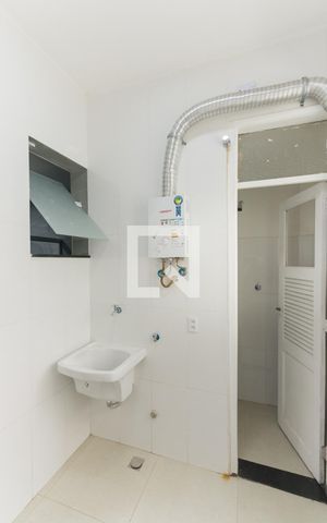 Apartamento para alugar com 75m², 2 quartos e 1 vagaÁrea de Serviço