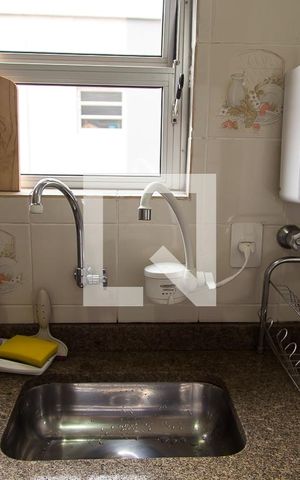 Apartamento à venda com 48m², 2 quartos e 1 vagaCozinha - Pia