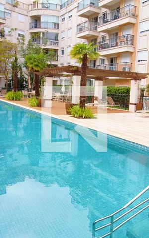 Apartamento à venda com 68m², 2 quartos e 2 vagas Apartamento à venda com 68m², 2 quartos e 2 vagasÁrea comum - Piscina