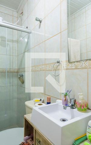 Casa à venda com 105m², 2 quartos e 2 vagas Casa à venda com 105m², 2 quartos e 2 vagasBanheiro