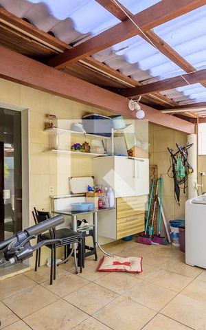 Casa à venda com 105m², 2 quartos e 2 vagas Casa à venda com 105m², 2 quartos e 2 vagasÁrea de Serviço