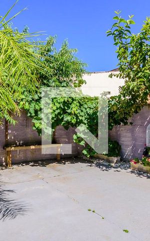 Casa à venda com 105m², 2 quartos e 2 vagas Casa à venda com 105m², 2 quartos e 2 vagasQuintal