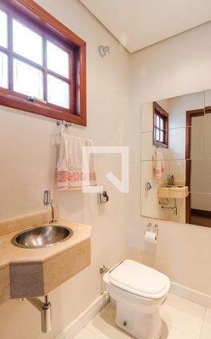 Casa à venda com 338m², 4 quartos e 5 vagas