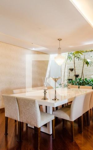 Casa à venda com 338m², 4 quartos e 5 vagas