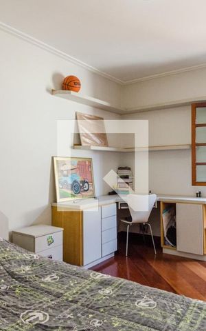 Casa à venda com 338m², 4 quartos e 5 vagas