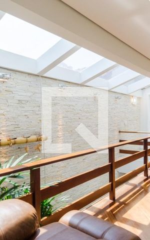 Casa à venda com 338m², 4 quartos e 5 vagas