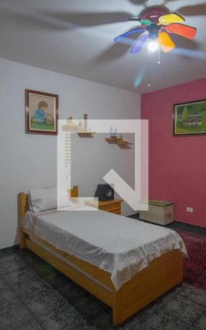 Casa à venda com 256m², 3 quartos e 3 vagas