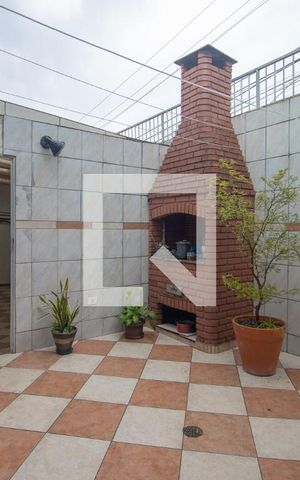 Casa à venda com 256m², 3 quartos e 3 vagas