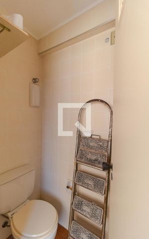 Apartamento à venda com 103m², 3 quartos e 1 vaga Apartamento à venda com 103m², 3 quartos e 1 vagaBanheiro de Serviço