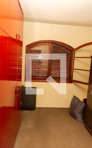 Casa à venda com 440m², 5 quartos e 8 vagas Casa à venda com 440m², 5 quartos e 8 vagasSuite 02
