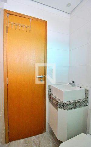 Apartamento para alugar com 163m², 3 quartos e 4 vagasBanheiro da Suíte 1