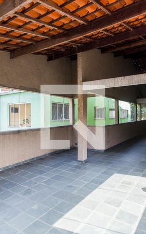 Casa de condomínio para alugar com 280m², 3 quartos e 2 vagas Casa de condomínio para alugar com 280m², 3 quartos e 2 vagasÁrea comum - Salão de festas
