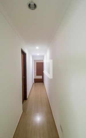 Casa de condomínio para alugar com 280m², 3 quartos e 2 vagas Casa de condomínio para alugar com 280m², 3 quartos e 2 vagasCorredor