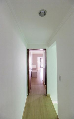 Casa de condomínio para alugar com 280m², 3 quartos e 2 vagas Casa de condomínio para alugar com 280m², 3 quartos e 2 vagasCorredor