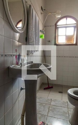 Casa à venda com 130m², 3 quartos e 3 vagas Casa à venda com 130m², 3 quartos e 3 vagasBanheiro