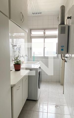 Apartamento à venda com 83m², 3 quartos e 1 vagaÁrea de Serviço