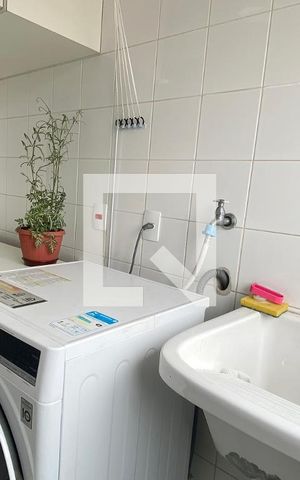 Apartamento à venda com 83m², 3 quartos e 1 vagaÁrea de Serviço