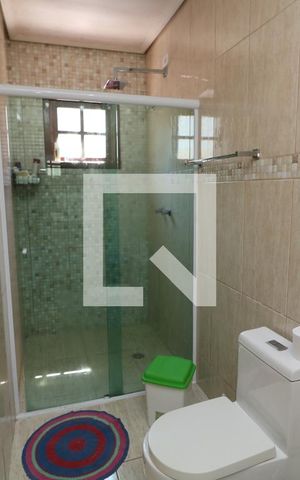 Casa à venda com 150m², 3 quartos e 4 vagasBanheiro da Suíte