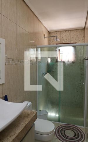 Casa à venda com 150m², 3 quartos e 4 vagasBanheiro Corredor