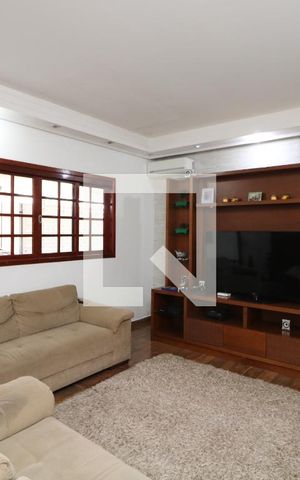 Casa à venda com 150m², 3 quartos e 4 vagasSala