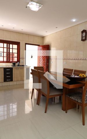 Casa à venda com 150m², 3 quartos e 4 vagasCozinha