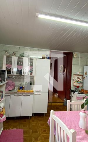Casa à venda com 115m², 2 quartos e 2 vagasCozinha