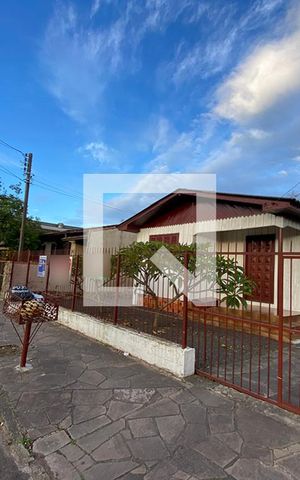 Casa à venda com 115m², 2 quartos e 2 vagasFachada