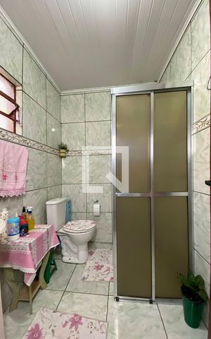 Casa à venda com 115m², 2 quartos e 2 vagasBanheiro