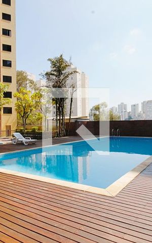 Apartamento à venda com 60m², 2 quartos e 1 vaga Apartamento à venda com 60m², 2 quartos e 1 vagaÁrea comum - Piscina