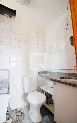 Apartamento à venda com 60m², 2 quartos e 1 vaga Apartamento à venda com 60m², 2 quartos e 1 vagaBanheiro