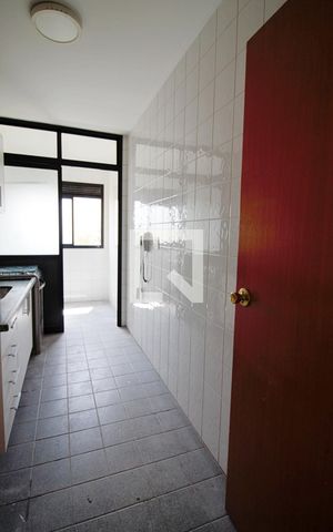Apartamento à venda com 60m², 2 quartos e 1 vaga Apartamento à venda com 60m², 2 quartos e 1 vagaCozinha