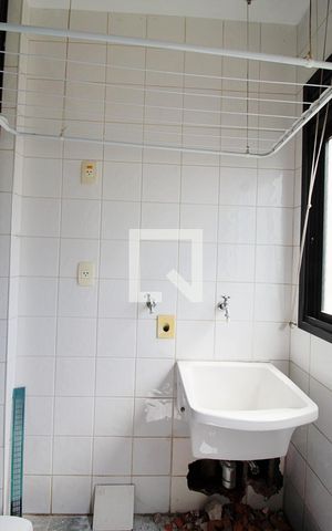Apartamento à venda com 60m², 2 quartos e 1 vaga Apartamento à venda com 60m², 2 quartos e 1 vagaÁrea de Serviço