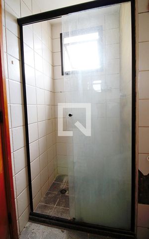 Apartamento à venda com 60m², 2 quartos e 1 vaga Apartamento à venda com 60m², 2 quartos e 1 vagaBanheiro