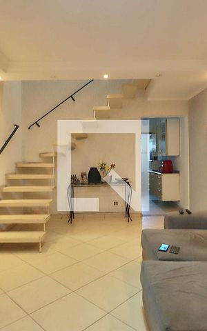 Casa à venda com 234m², 3 quartos e 3 vagasSala