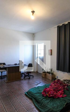 Casa à venda com 81m², 1 quarto e sem vaga Casa à venda com 81m², 1 quarto e sem vagaSala