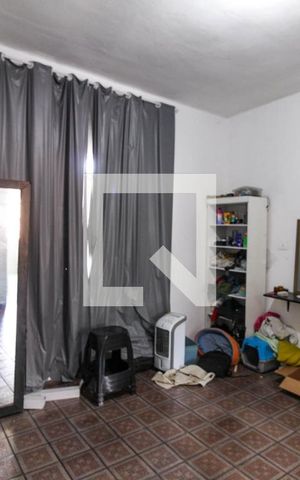 Casa à venda com 81m², 1 quarto e sem vaga Casa à venda com 81m², 1 quarto e sem vagaQuarto