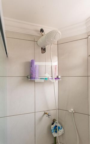 Apartamento à venda com 63m², 3 quartos e 2 vagas Apartamento à venda com 63m², 3 quartos e 2 vagasBanheiro da Suíte