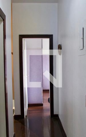 Casa à venda com 436m², 5 quartos e 2 vagas Casa à venda com 436m², 5 quartos e 2 vagasCorredor 2
