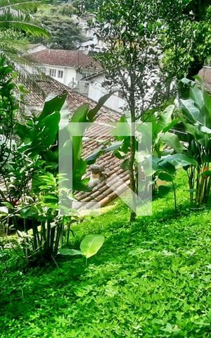 Casa à venda com 436m², 5 quartos e 2 vagas Casa à venda com 436m², 5 quartos e 2 vagasJardim