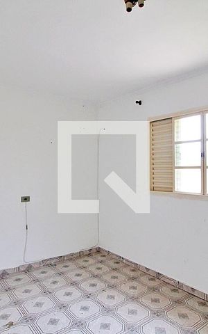Casa para alugar com 40m², 1 quarto e sem vagaQuarto 