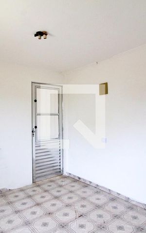 Casa para alugar com 40m², 1 quarto e sem vagaQuarto 