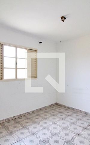 Casa para alugar com 40m², 1 quarto e sem vagaQuarto 