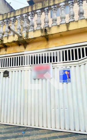 Casa para alugar com 40m², 1 quarto e sem vaga Casa para alugar com 40m², 1 quarto e sem vagaFachada
