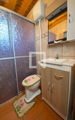 Casa à venda com 160m², 5 quartos e 2 vagasBanheiro