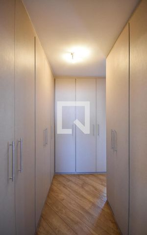 Apartamento à venda com 206m², 3 quartos e 3 vagas Apartamento à venda com 206m², 3 quartos e 3 vagasArmário da suíte 3
